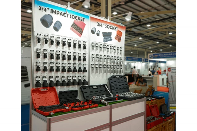 Jie Yi's Key Product: 3/4" HAND TOOLS